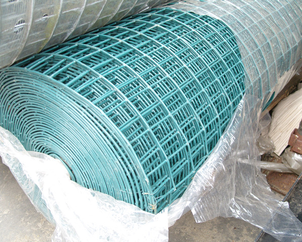 0.9m 25m 2.5/3.15mm Weldmesh Green PVC