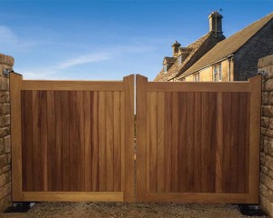 The Manor Bespoke Gate